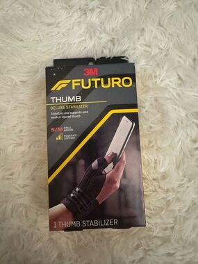 Futuro Black and Yellow Thumb Stabilizer Deluxe